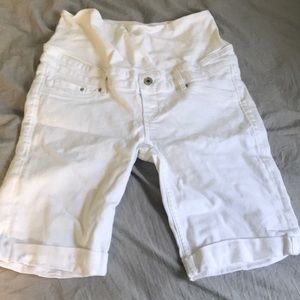 H&M Mama Maternity Shorts